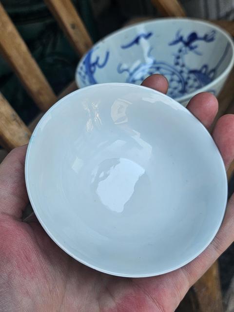 古玩陶瓷瓜蝶連綿粉彩小碗真品鑒賞圖