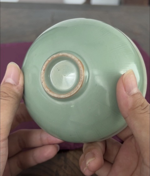 古玩陶瓷南宋龍泉青釉束口碗真品鑒賞圖