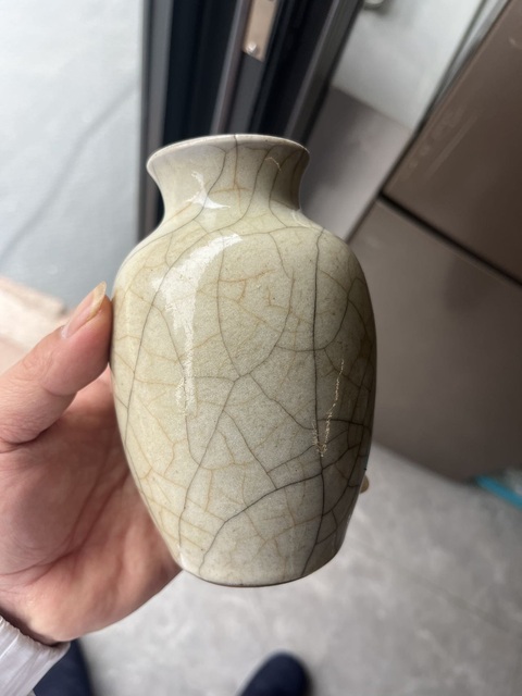 古玩陶瓷仿官釉撇口瓶真品鑒賞圖