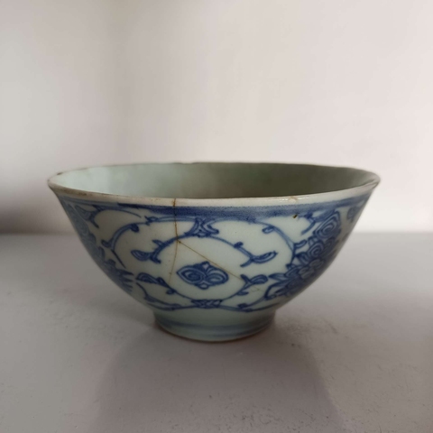 古玩陶瓷青花纏枝蓮碗真品鑒賞圖