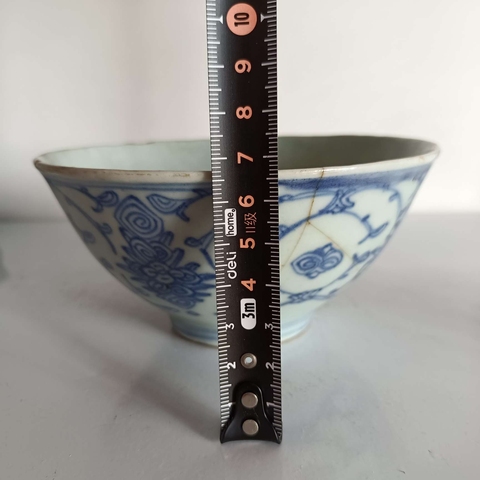 古玩陶瓷青花纏枝蓮碗真品鑒賞圖