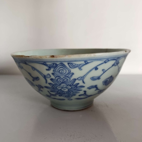 古玩陶瓷青花纏枝蓮碗真品鑒賞圖