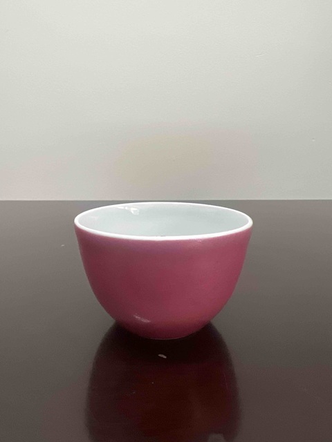 古玩陶瓷民國胭脂紅臥足杯真品鑒賞圖