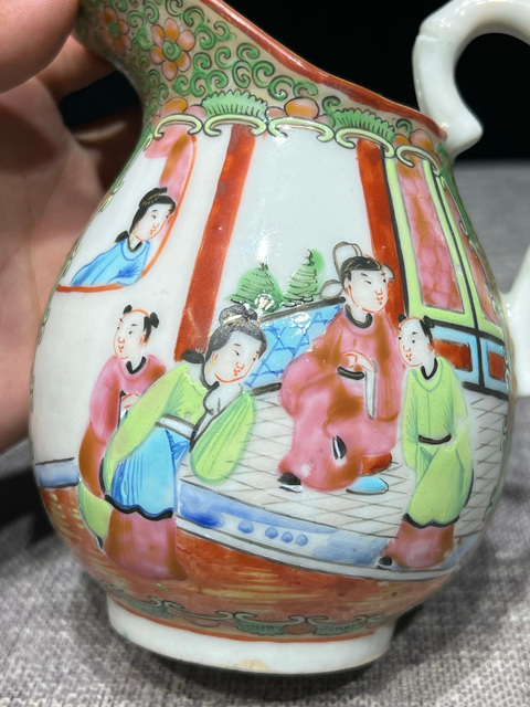 古玩陶瓷清·咸豐人物花鳥蝶紋廣彩壺拍賣，當前價格1000元