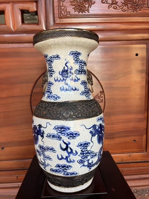 古玩陶瓷哥釉地鐵銹釉青花瓶真品鑒賞圖