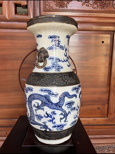 古玩陶瓷哥釉地鐵銹釉青花瓶真品鑒賞圖