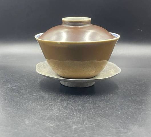 古玩陶瓷外紫金釉內青花三才蓋杯真品鑒賞圖