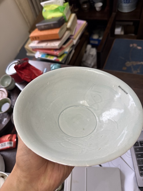 古玩陶瓷南宋影青刻花蓖紋雙魚(yú)紋碗真品鑒賞圖