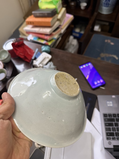 古玩陶瓷南宋影青刻花蓖紋雙魚(yú)紋碗真品鑒賞圖