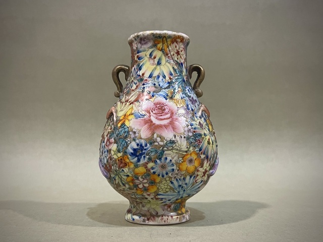 古玩陶瓷粉彩百花不落地紋琵琶尊真品鑒賞圖