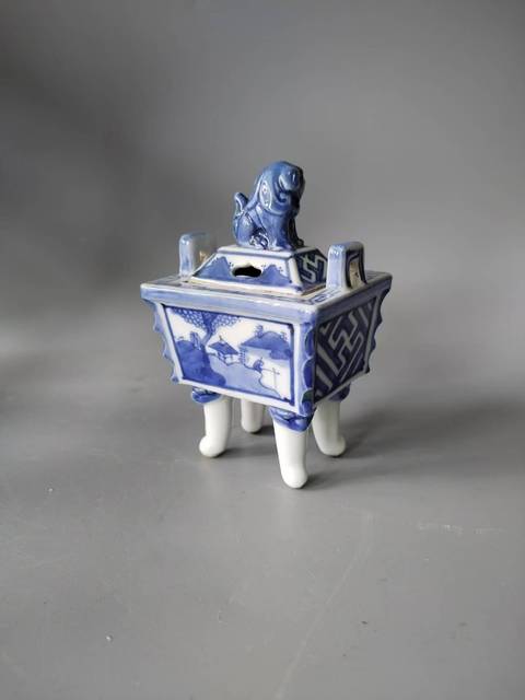 古玩陶瓷民國青花薰爐真品鑒賞圖