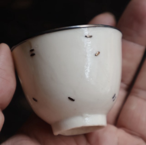 古玩陶瓷白釉杯真品鑒賞圖