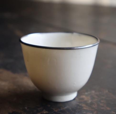 古玩陶瓷白釉杯真品鑒賞圖
