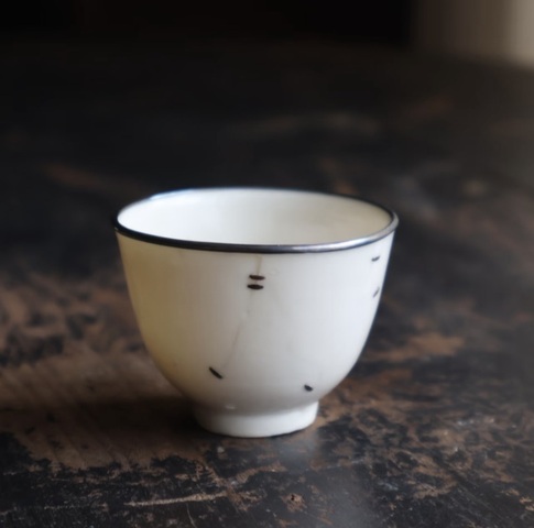 古玩陶瓷白釉杯真品鑒賞圖