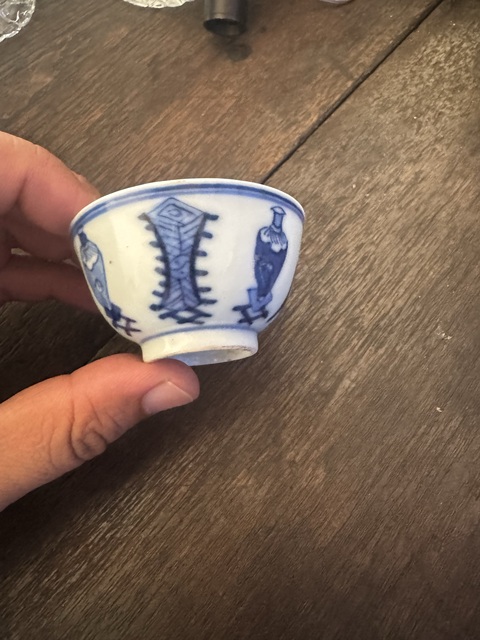 古玩陶瓷青花博古圖茶杯真品鑒賞圖