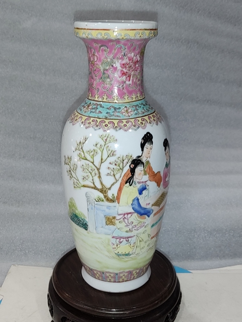 古玩陶瓷粉彩仕女人物紋瓶真品鑒賞圖