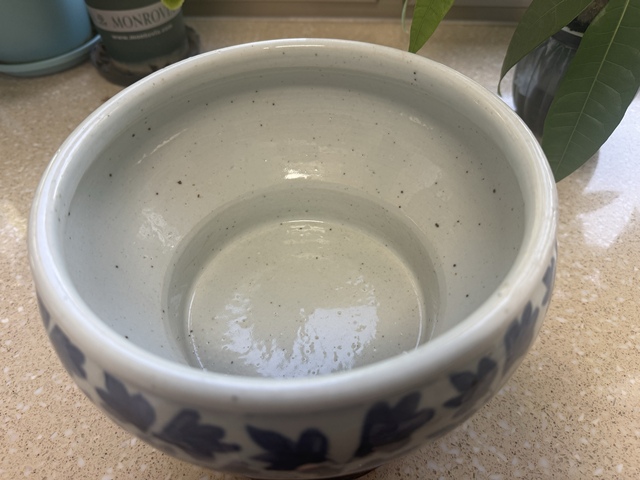 古玩陶瓷牡丹紋青花馬蹄尊真品鑒賞圖