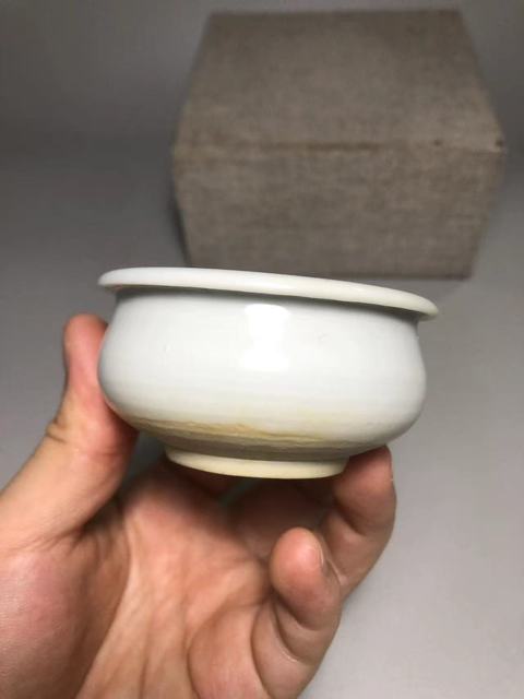 古玩陶瓷德化白瓷香爐真品鑒賞圖