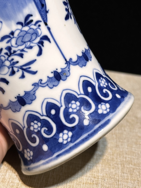古玩陶瓷青花仕女人物雞腿瓶真品鑒賞圖
