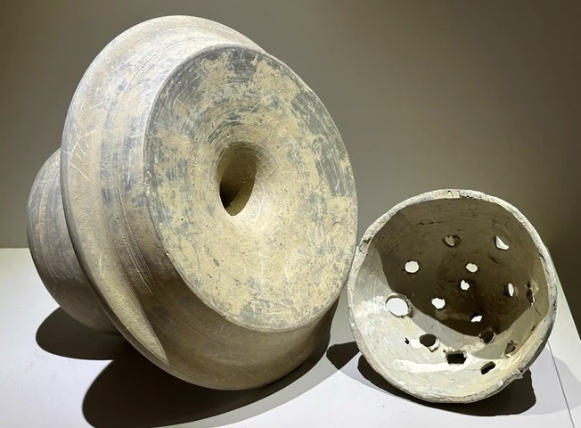古玩陶瓷鏤空博山爐真品鑒賞圖