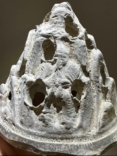 古玩陶瓷鏤空博山爐真品鑒賞圖