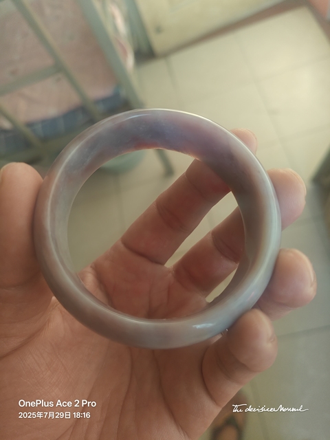 古玩玉器戈壁玉手鐲真品鑒賞圖