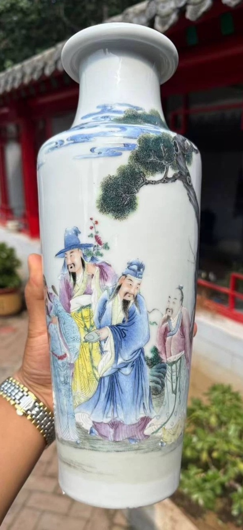 古玩陶瓷粉彩人物故事紋唇口瓶真品鑒賞圖