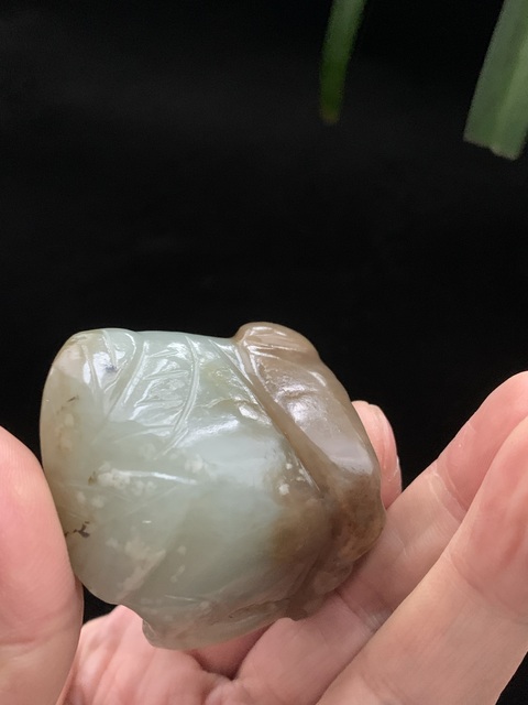 古玩玉器和田玉雕“蓮蓬”把件真品鑒賞圖