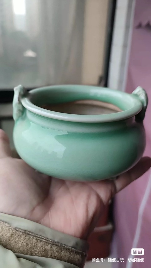 古玩陶瓷豆青釉香爐真品鑒賞圖