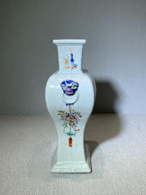 古玩陶瓷粉彩人物故事四方雙耳瓶真品鑒賞圖