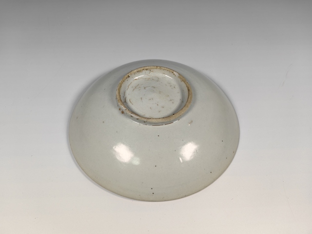 古玩陶瓷順治一葉知秋詩文青花盤真品鑒賞圖