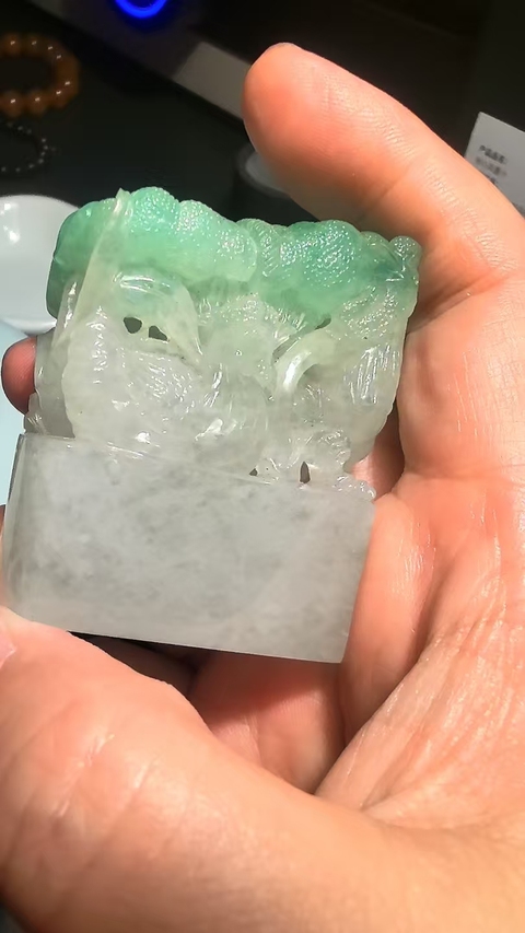 古玩玉器天然翡翠章真品鑒賞圖