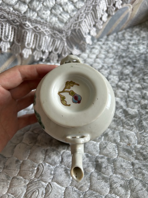 古玩陶瓷高心田款提梁壺真品鑒賞圖