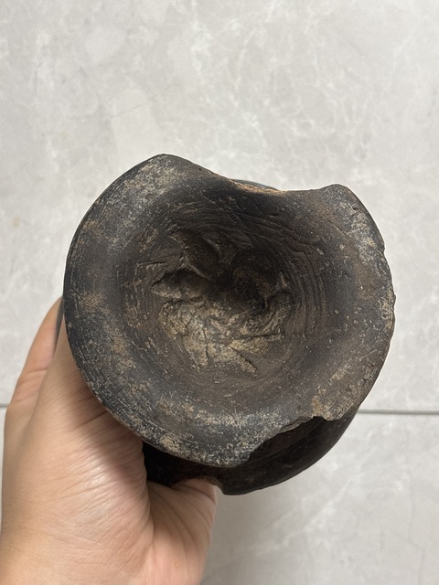 古玩陶瓷高足黑陶真品鑒賞圖