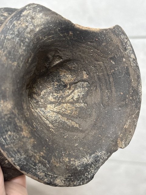 古玩陶瓷高足黑陶真品鑒賞圖