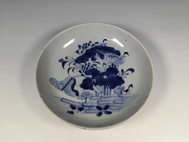 古玩陶瓷清雍乾一路連科青花賞盤真品鑒賞圖