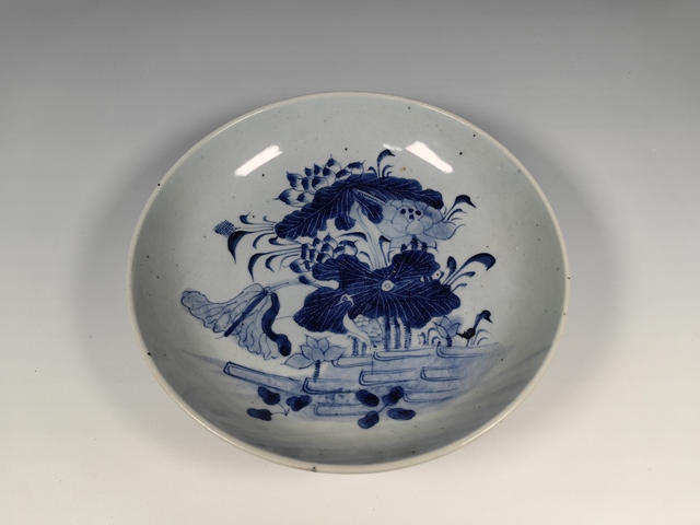 古玩陶瓷清雍乾一路連科青花賞盤真品鑒賞圖