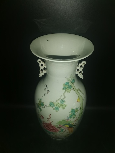 古玩陶瓷粉彩五倫圖撣瓶拍賣,當前價格368元