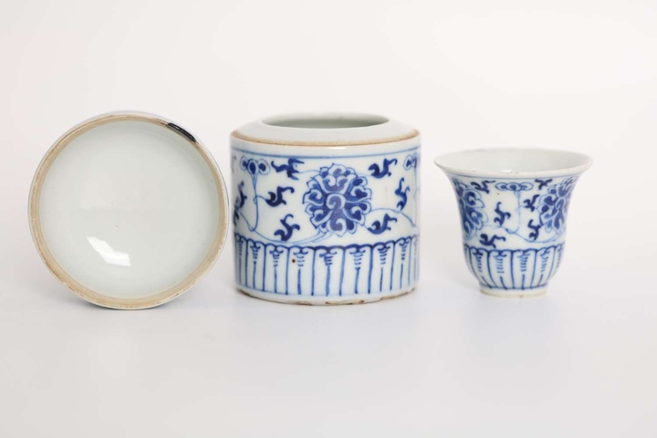 古玩陶瓷青花纏枝花卉紋溫酒器真品鑒賞圖