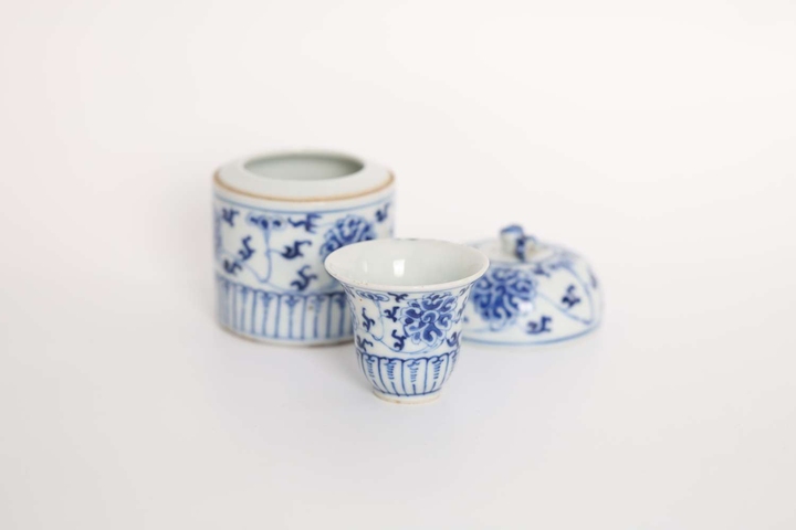 古玩陶瓷青花纏枝花卉紋溫酒器真品鑒賞圖