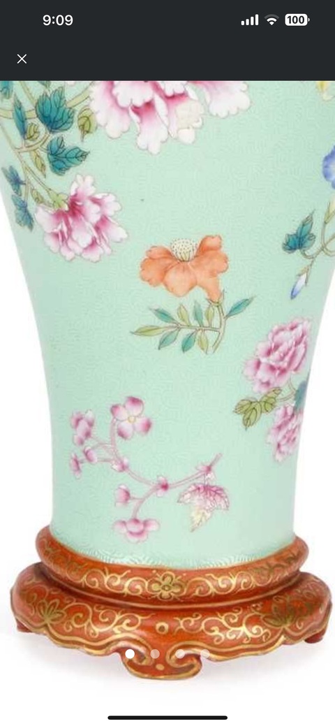 古玩陶瓷花卉紋粉彩壁瓶真品鑒賞圖