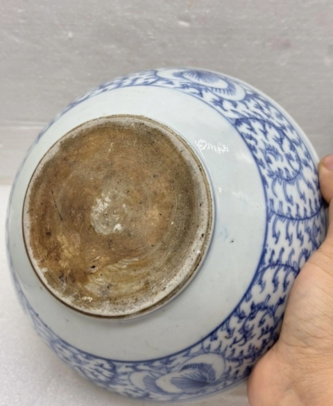 古玩陶瓷纏枝花卉紋青花研缽真品鑒賞圖