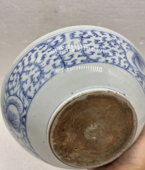 古玩陶瓷纏枝花卉紋青花研缽真品鑒賞圖