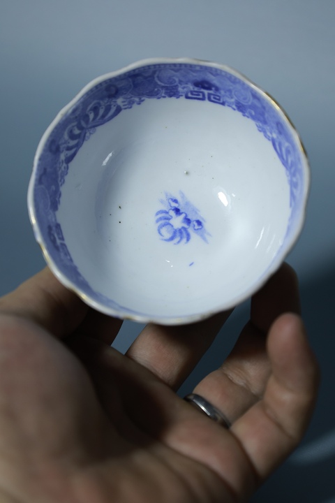古玩陶瓷青花山水人物紋花口杯真品鑒賞圖