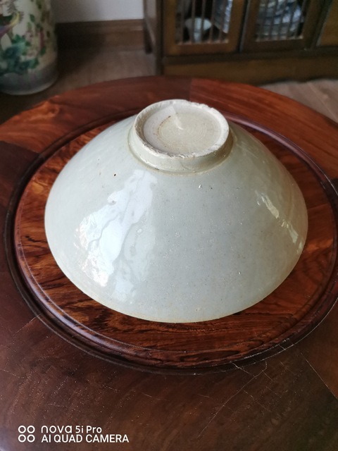古玩陶瓷青白釉刻云氣紋斗笠碗真品鑒賞圖
