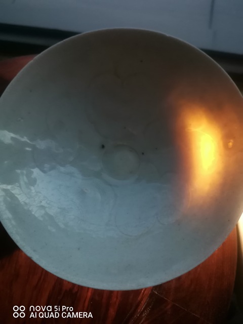 古玩陶瓷青白釉刻云氣紋斗笠碗真品鑒賞圖