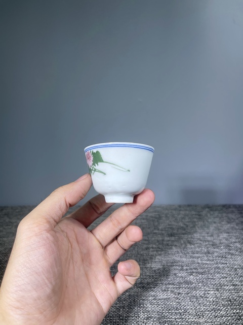 古玩陶瓷民國.釉下彩花卉紋杯拍賣，當前價格0元