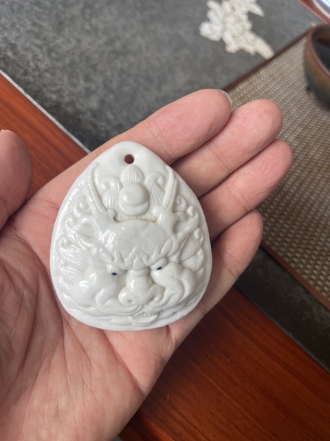 古玩陶瓷德化白瓷牌子真品鑒賞圖