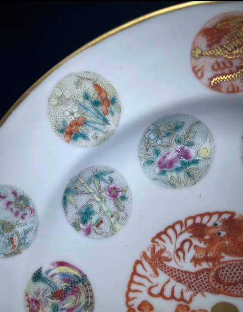 古玩陶瓷皮球花粉彩盤真品鑒賞圖