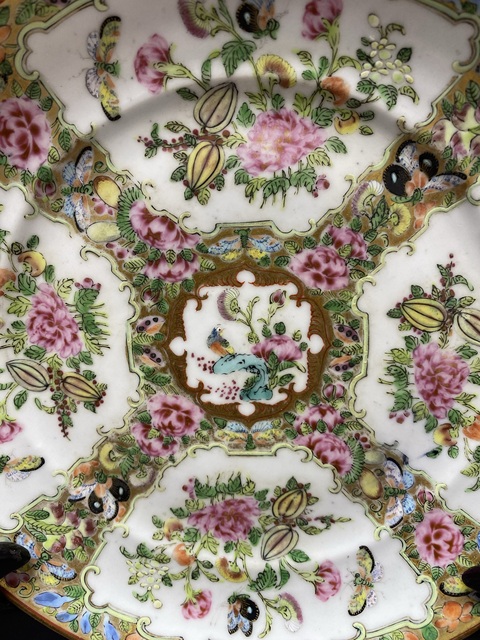 古玩陶瓷清咸豐·花鳥蝶紋廣彩盤拍賣，當(dāng)前價(jià)格769元